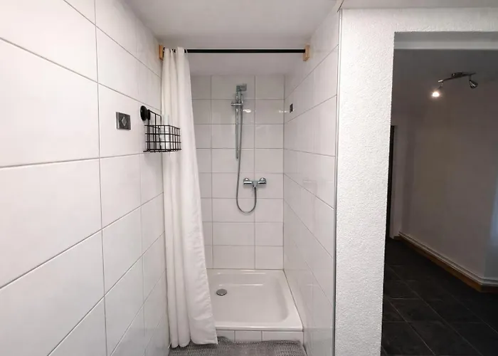 Jsm E *